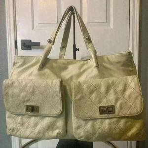 Chanel Pocket in the city tote